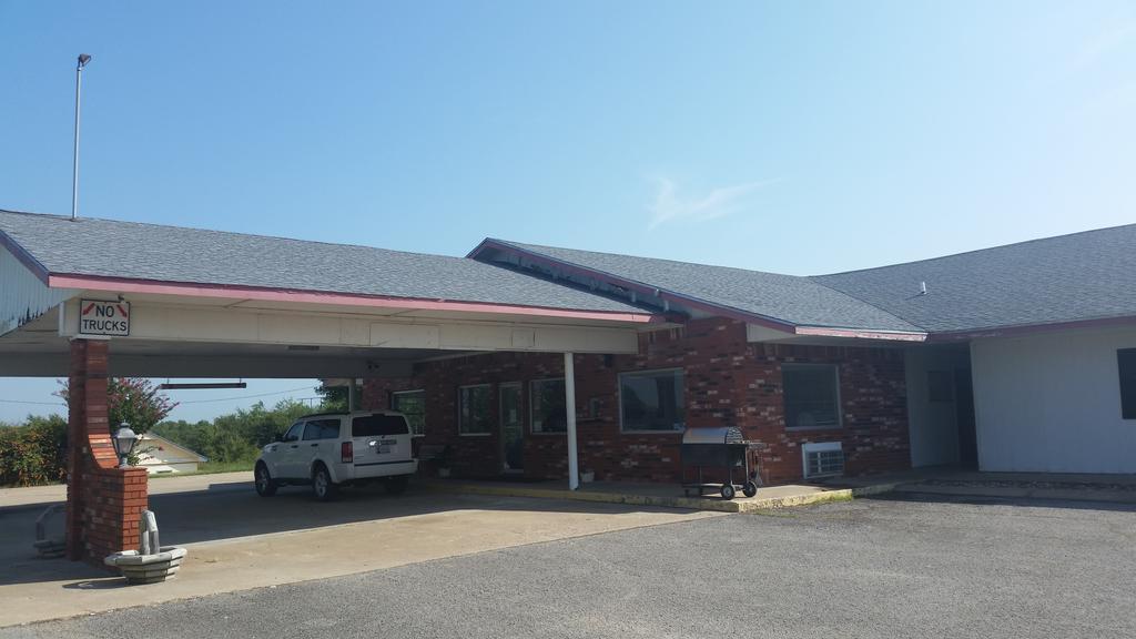 Lake Eufaula Inn & Suites Checotah Екстериор снимка