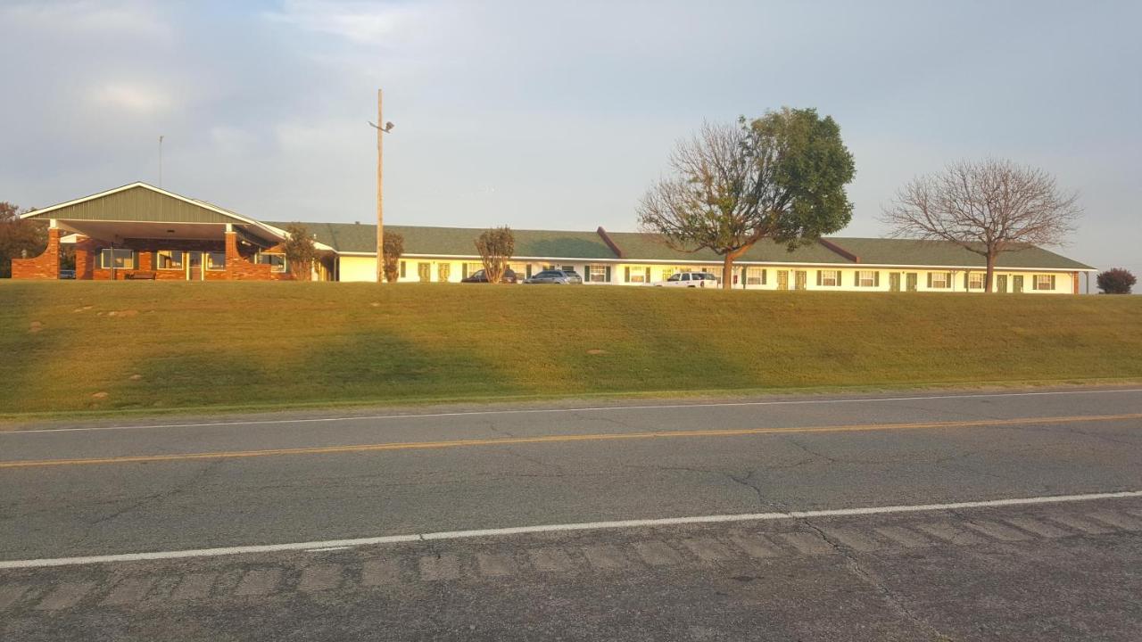 Lake Eufaula Inn & Suites Checotah Екстериор снимка